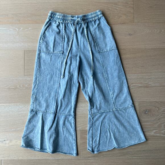 SAGE + FIG Mineral Washed Denim Cropped High Waisted Terry Pants Medium - Picture 2 of 5
